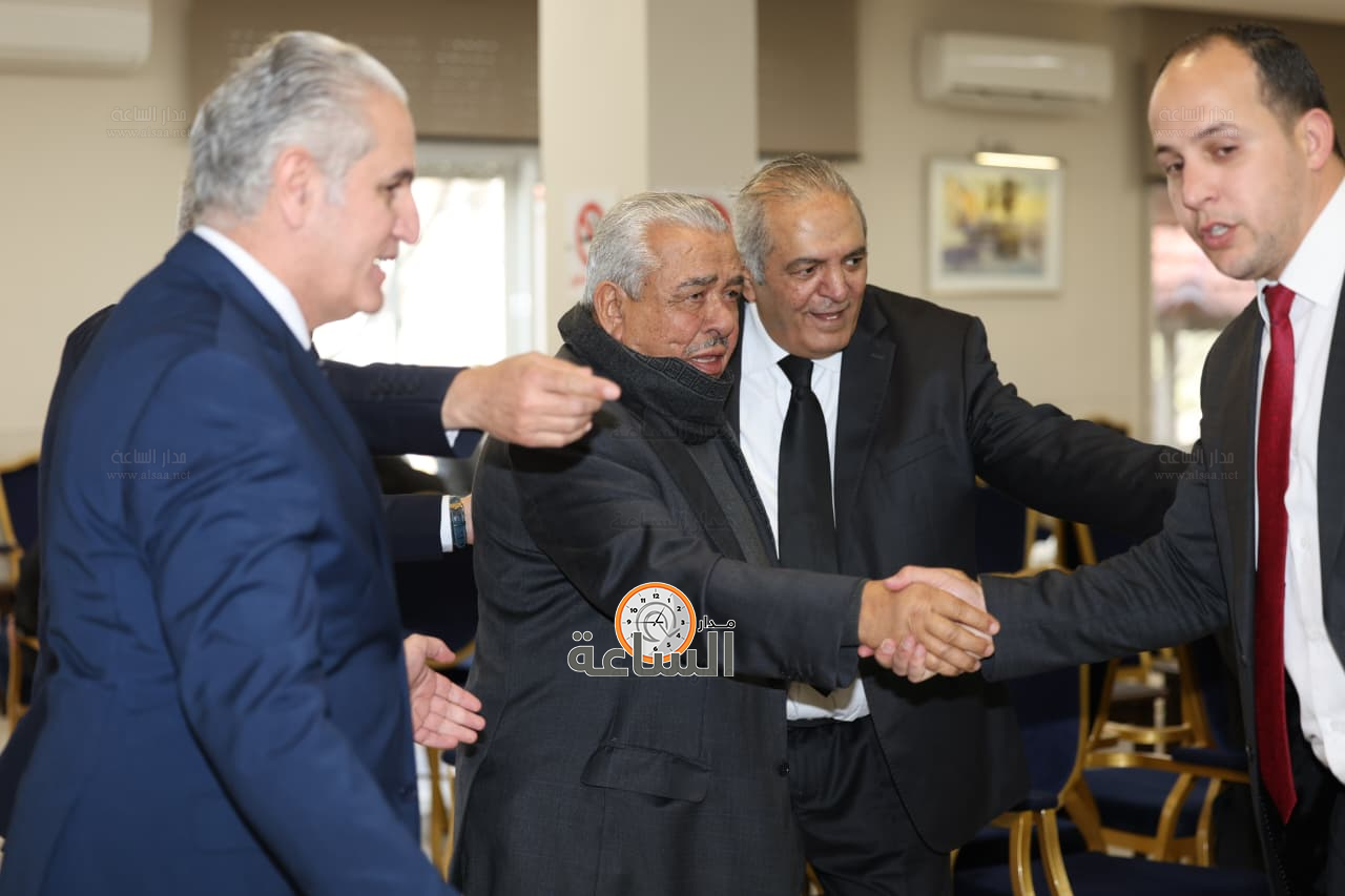 Madar Al-Saa Images 0.7449874647195964