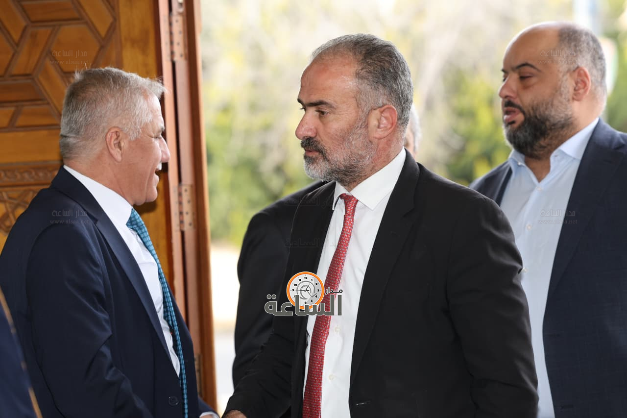 Madar Al-Saa Images 0.547090859322912