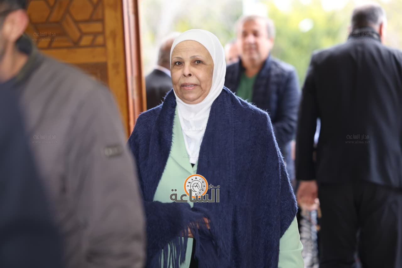 Madar Al-Saa Images 0.9753474300511625