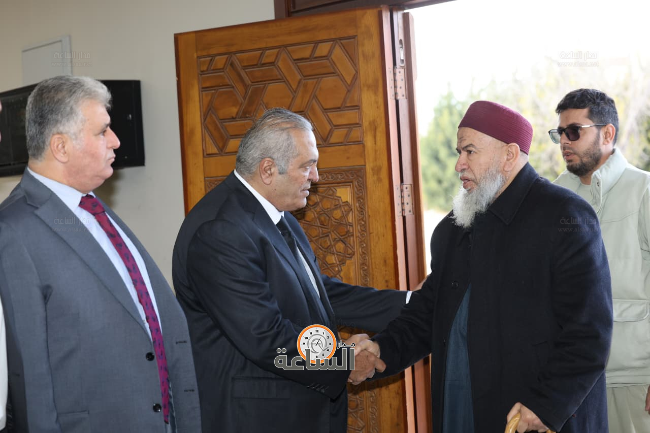 Madar Al-Saa Images 0.9789883618957468