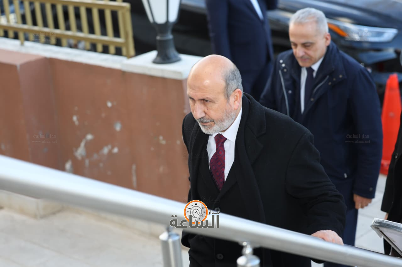 Madar Al-Saa Images 0.2381545179116964