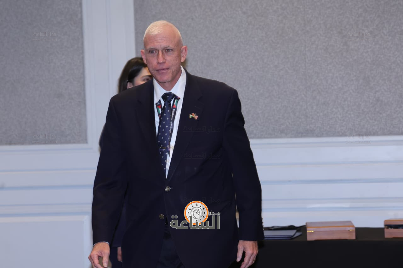 Madar Al-Saa Images 0.7509386847968045