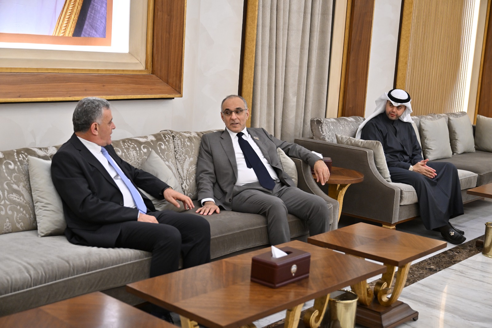 Madar Al-Saa Images 0.2521760770438902