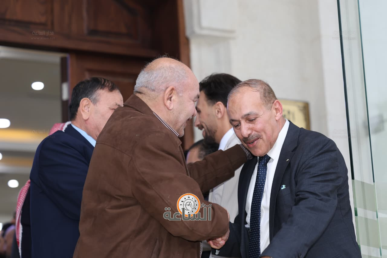 Madar Al-Saa Images 0.553366915673838