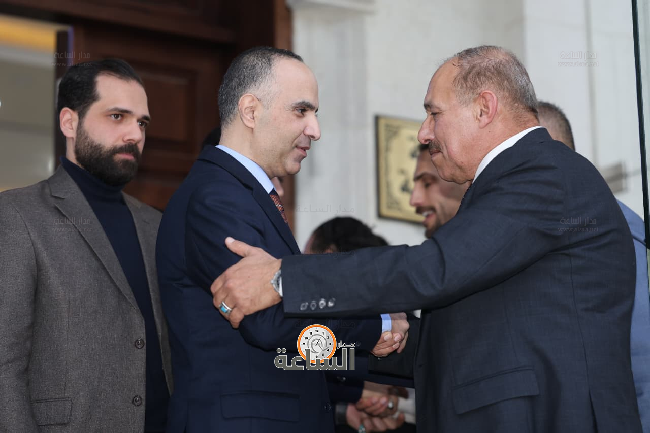 Madar Al-Saa Images 0.742016634931909