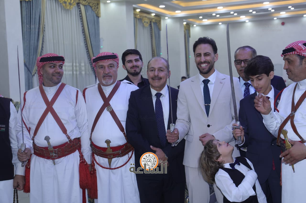 Madar Al-Saa Images 0.23701358840119324