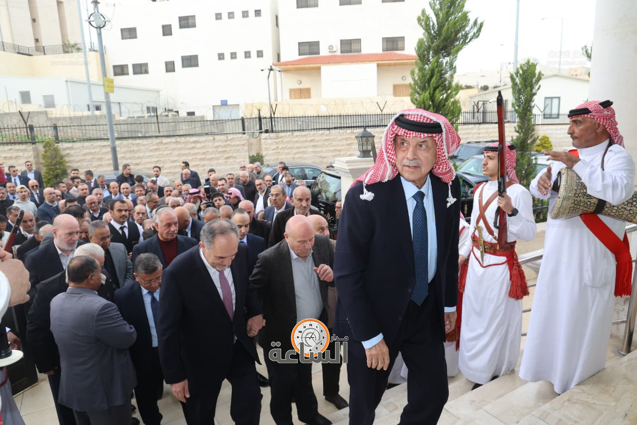 Madar Al-Saa Images 0.3091835246850022