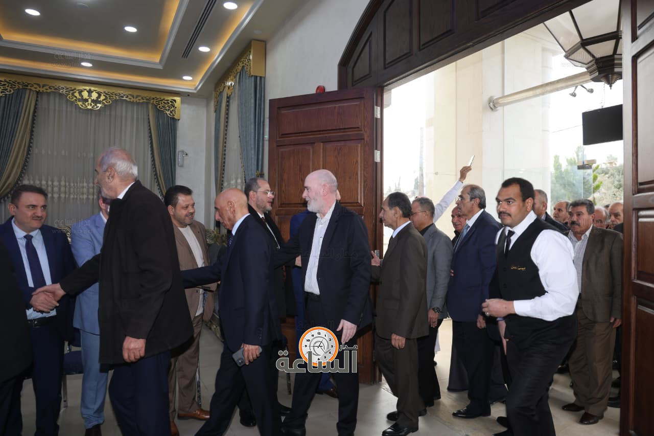 Madar Al-Saa Images 0.41664350452720045