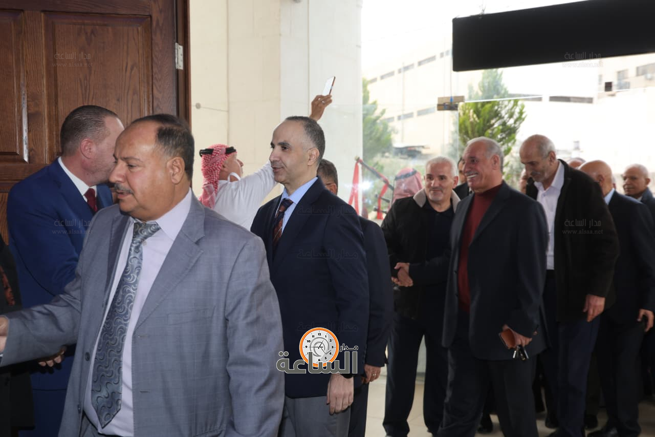 Madar Al-Saa Images 0.17876802661735924