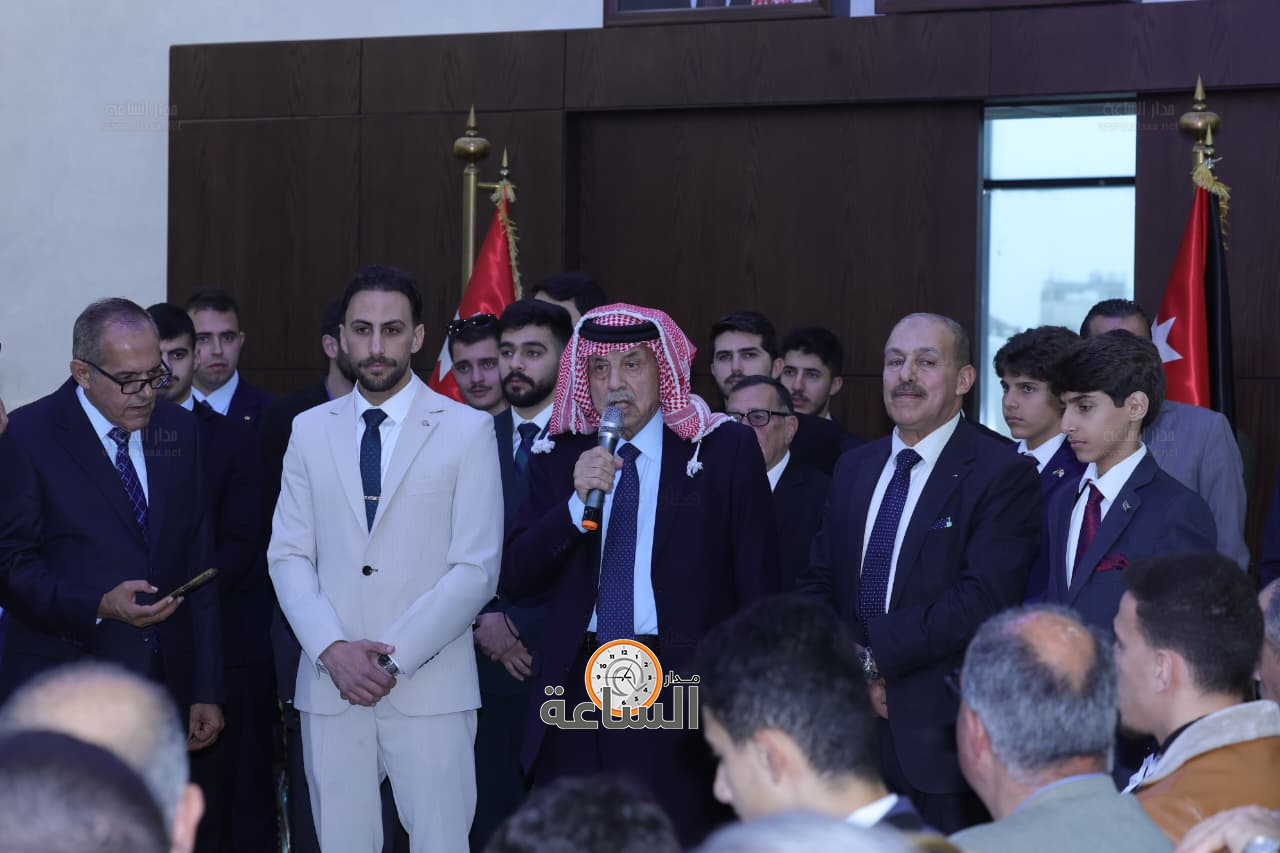 Madar Al-Saa Images 0.47610372030727555