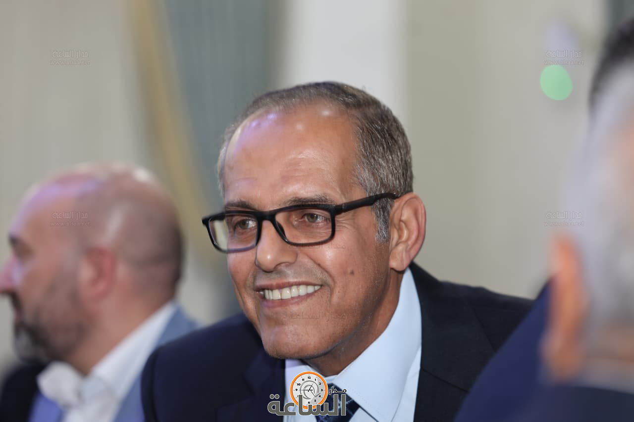 Madar Al-Saa Images 0.3084115451029601