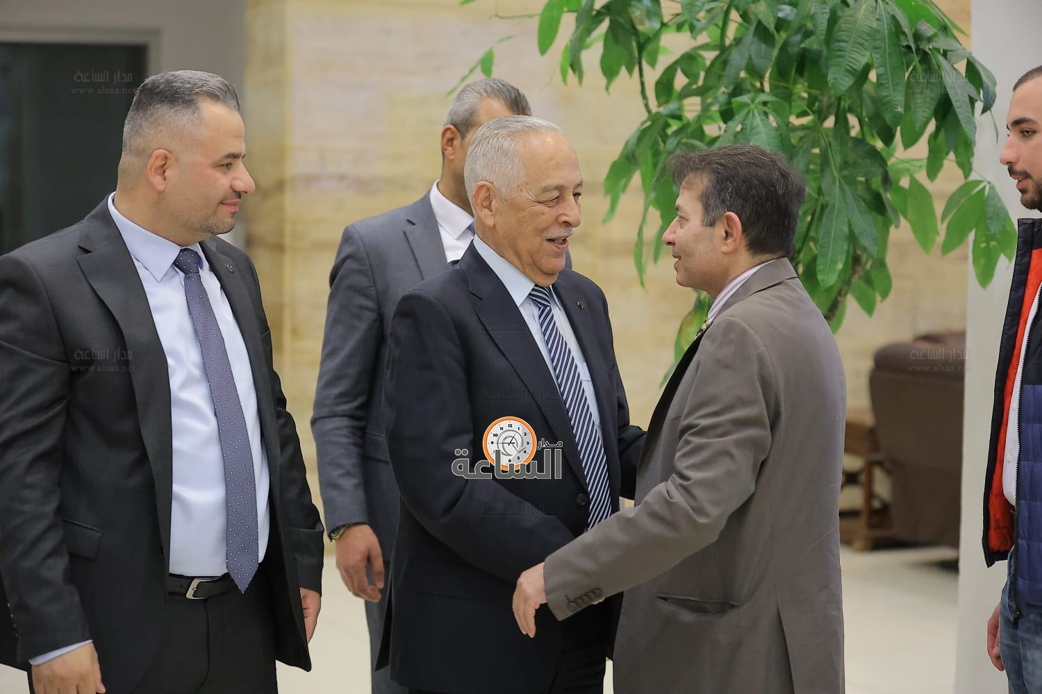 Madar Al-Saa Images 0.92059094725219