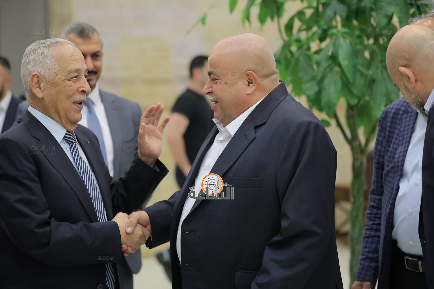 Madar Al-Saa Images 0.14980631039419168