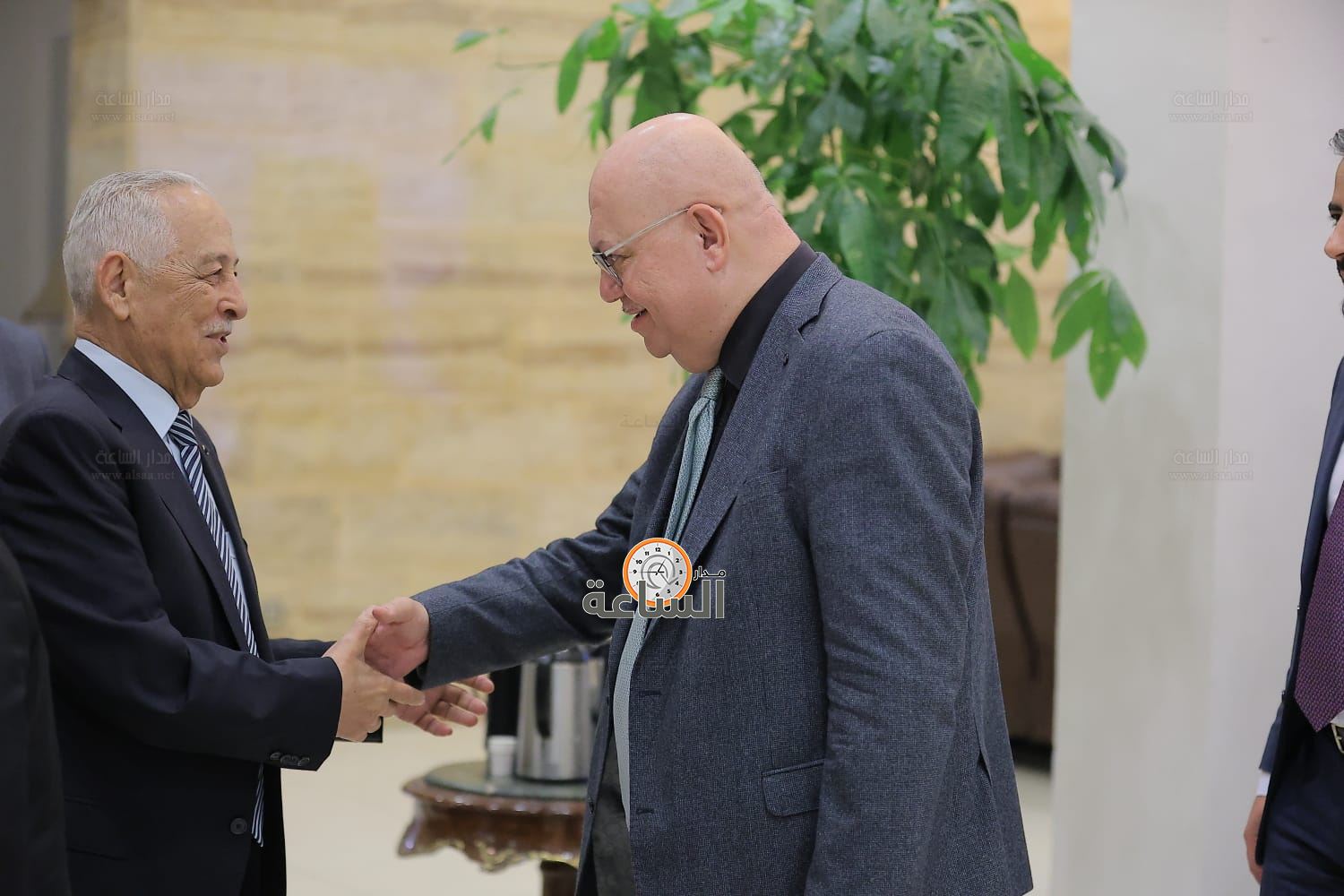 Madar Al-Saa Images 0.19090273020182646