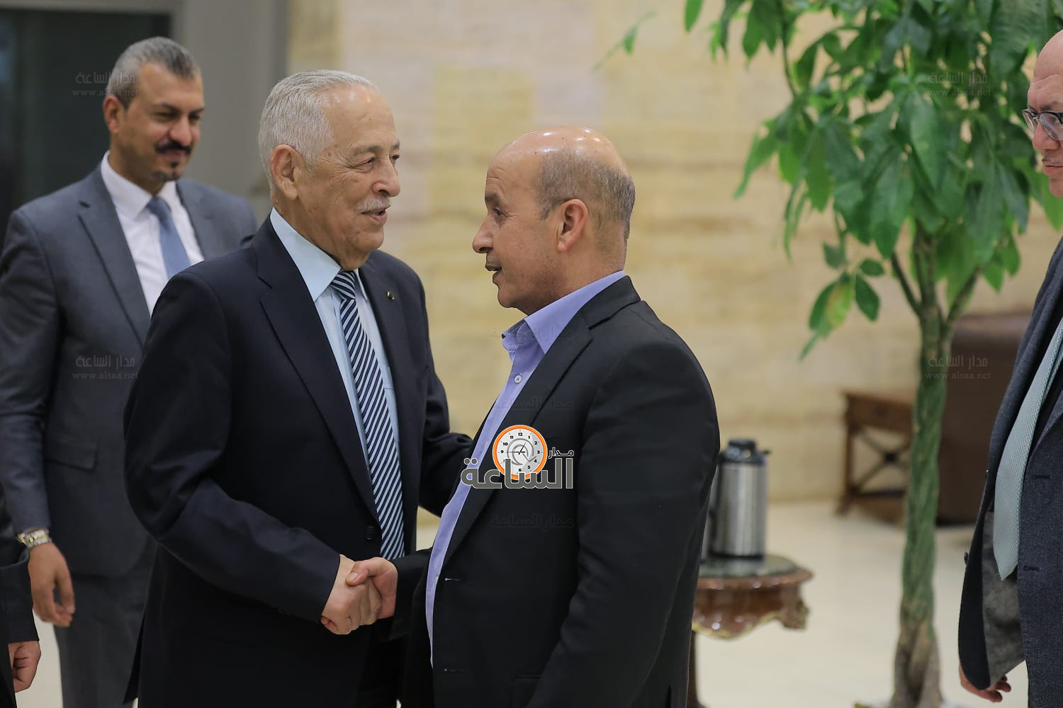 Madar Al-Saa Images 0.8971449302269515