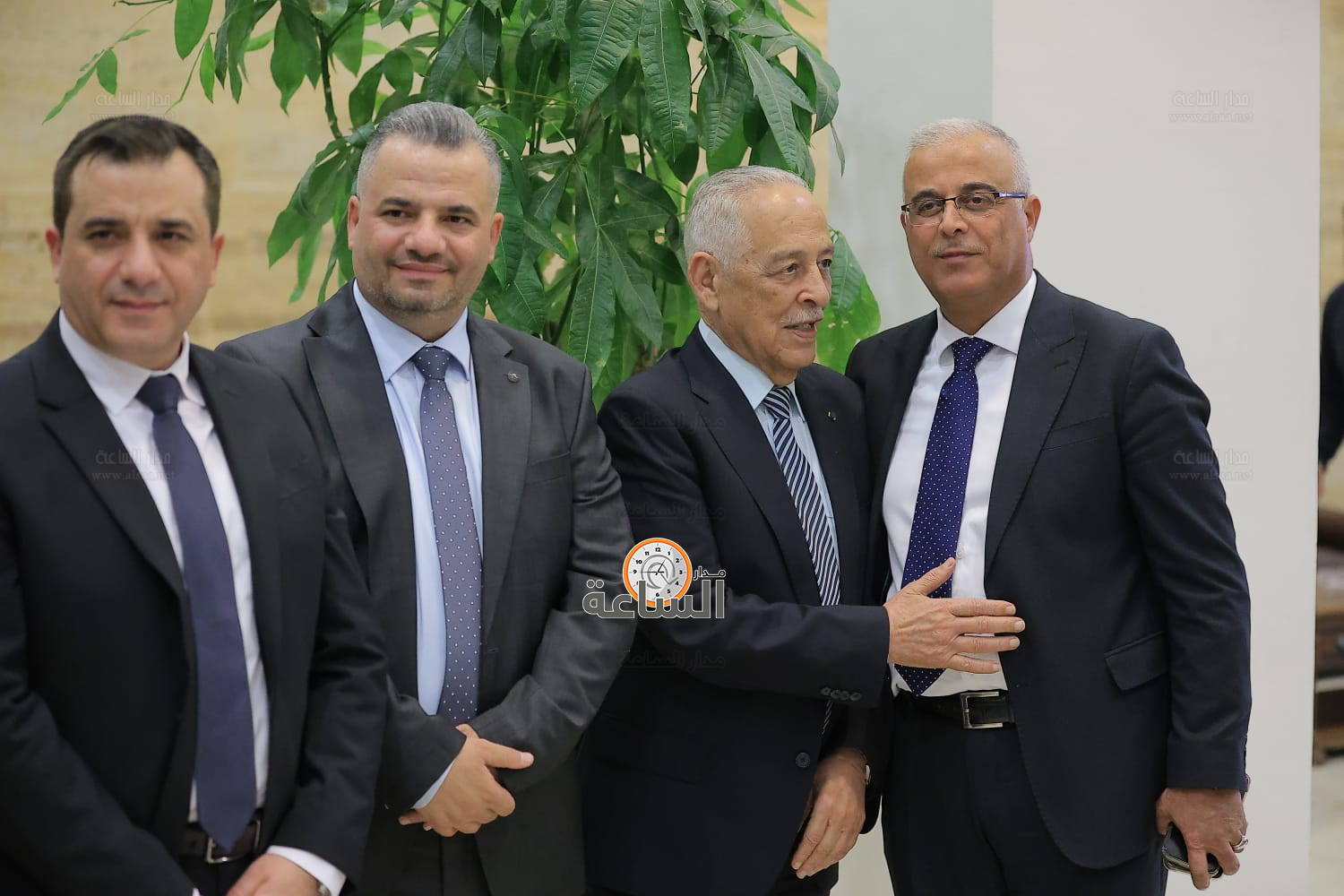 Madar Al-Saa Images 0.4170973391195967