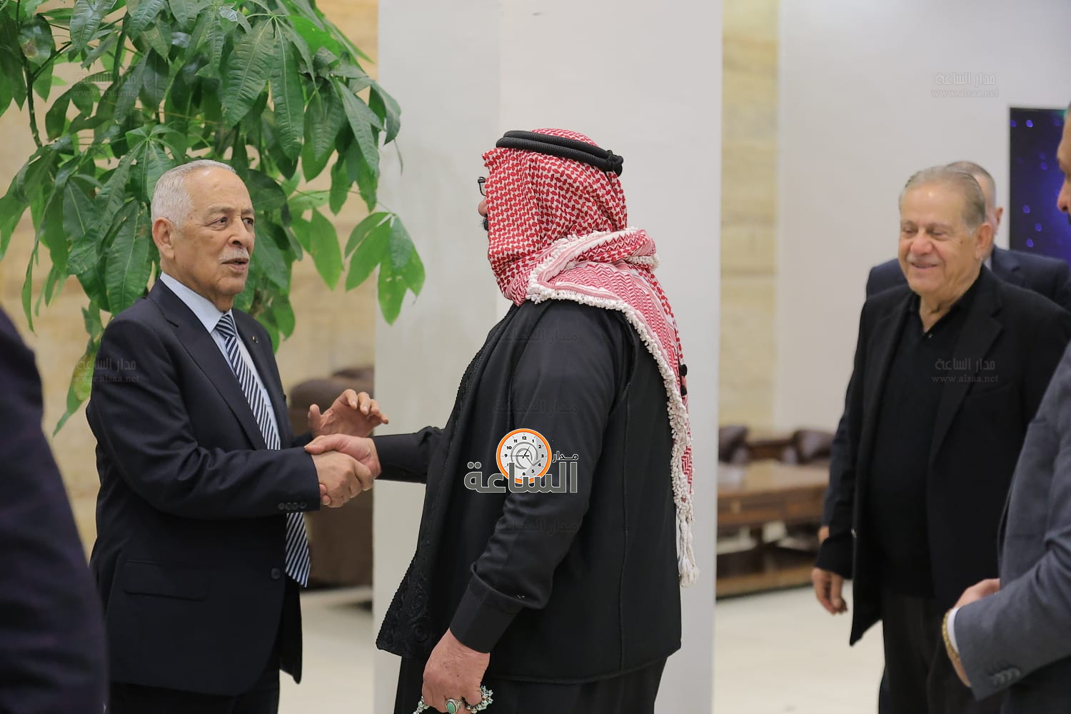 Madar Al-Saa Images 0.7006099106573538