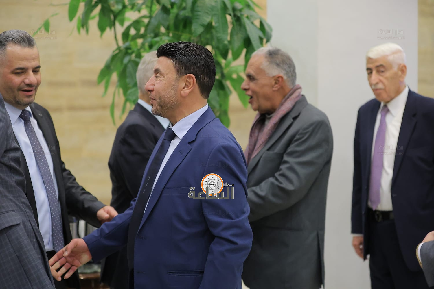 Madar Al-Saa Images 0.47700602233841316