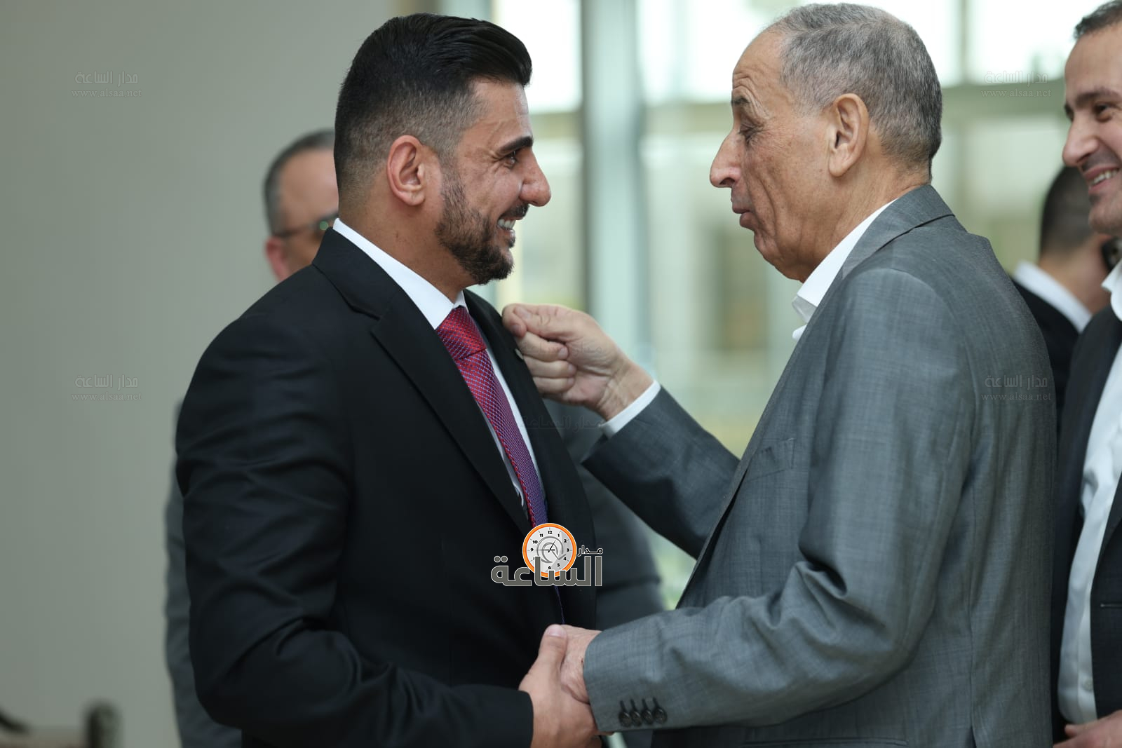 Madar Al-Saa Images 0.8922870429876538