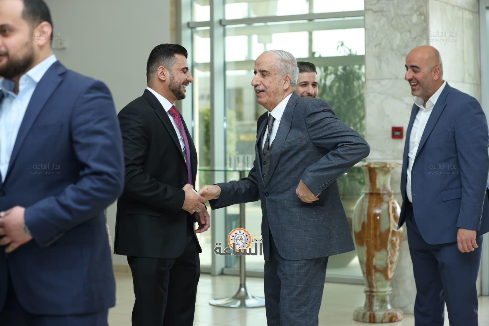 Madar Al-Saa Images 0.33052039594809024