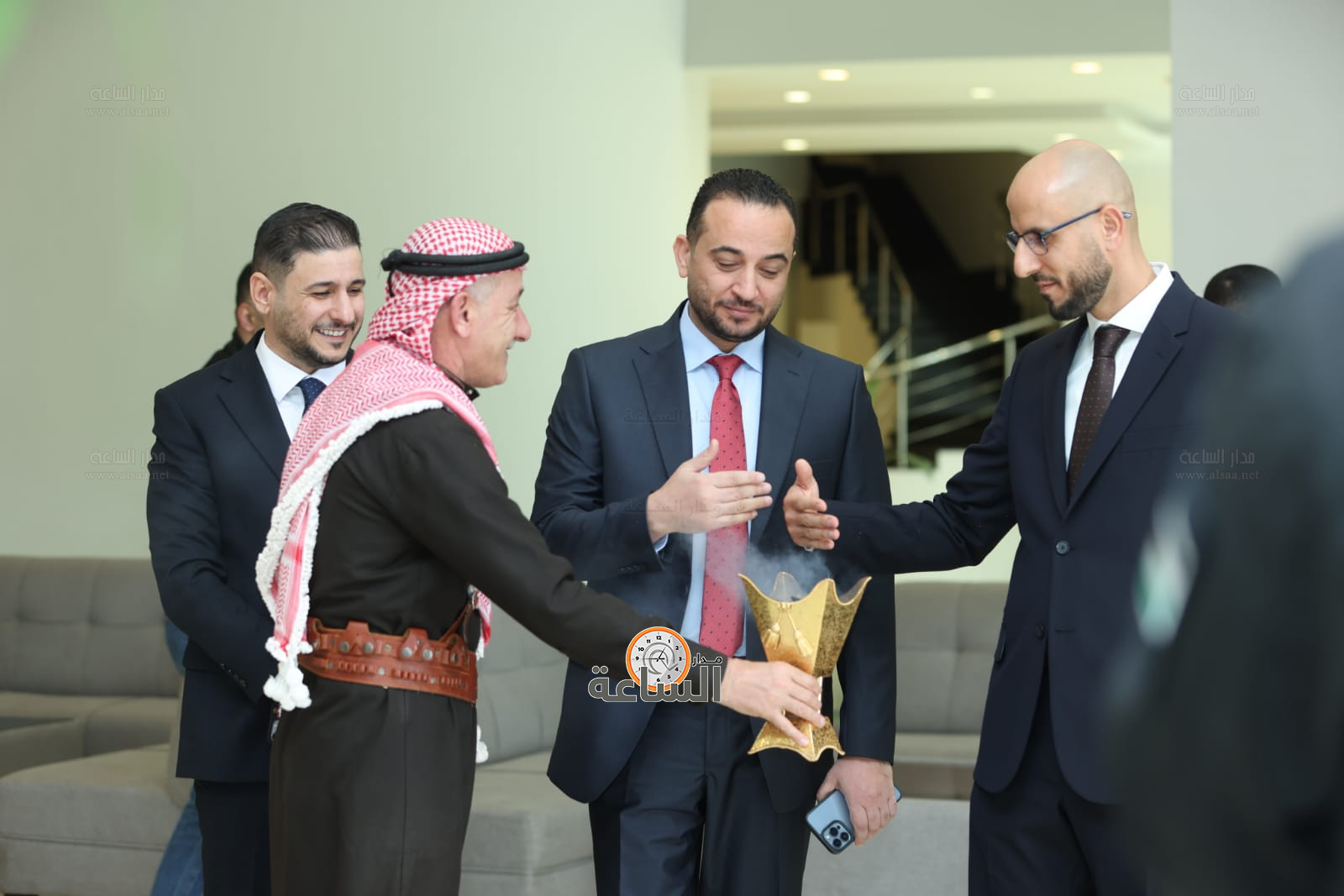 Madar Al-Saa Images 0.7092565219387797