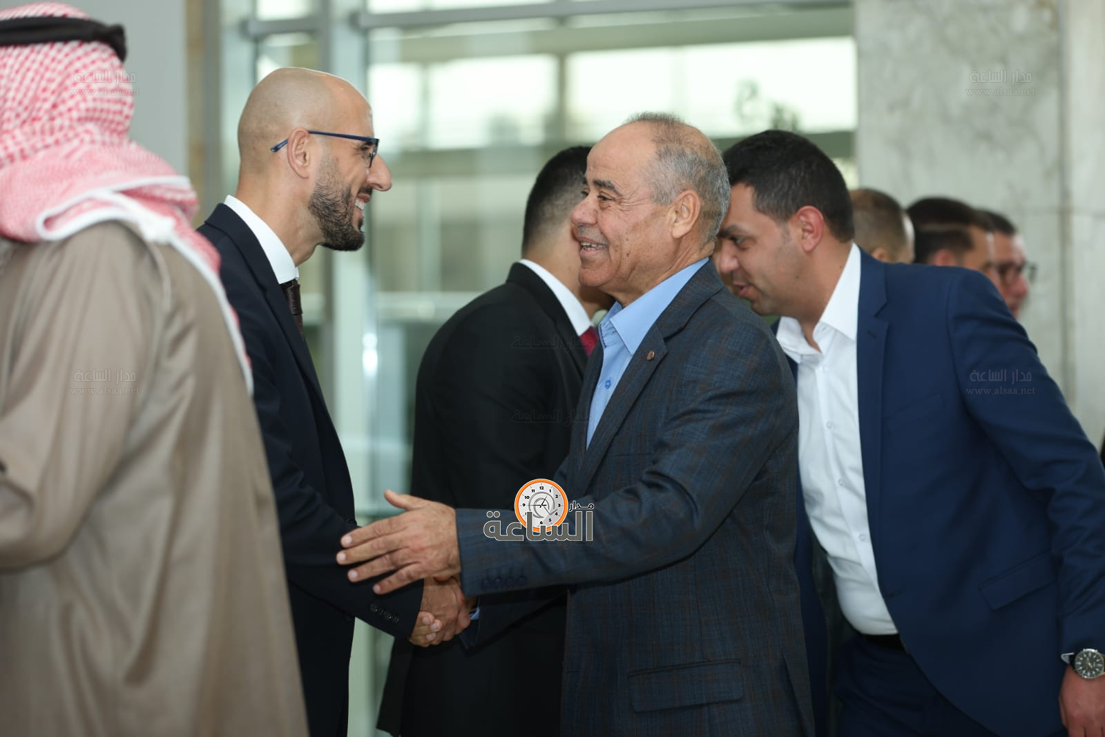 Madar Al-Saa Images 0.31554132755855