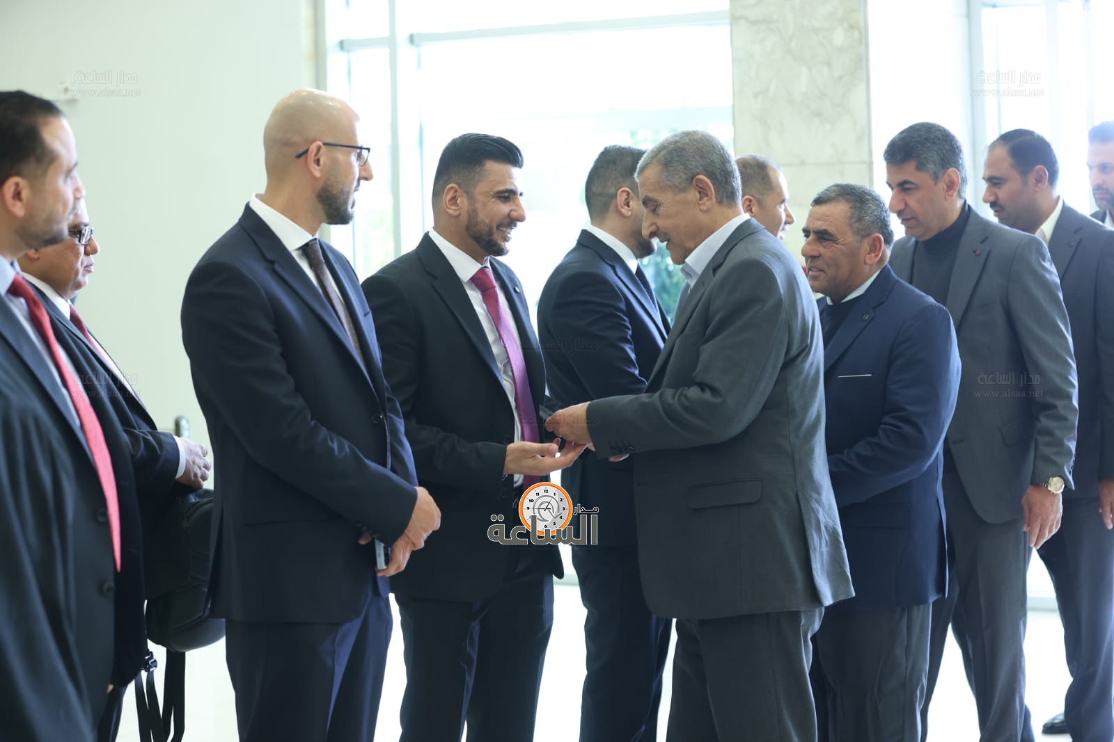 Madar Al-Saa Images 0.536675771675357