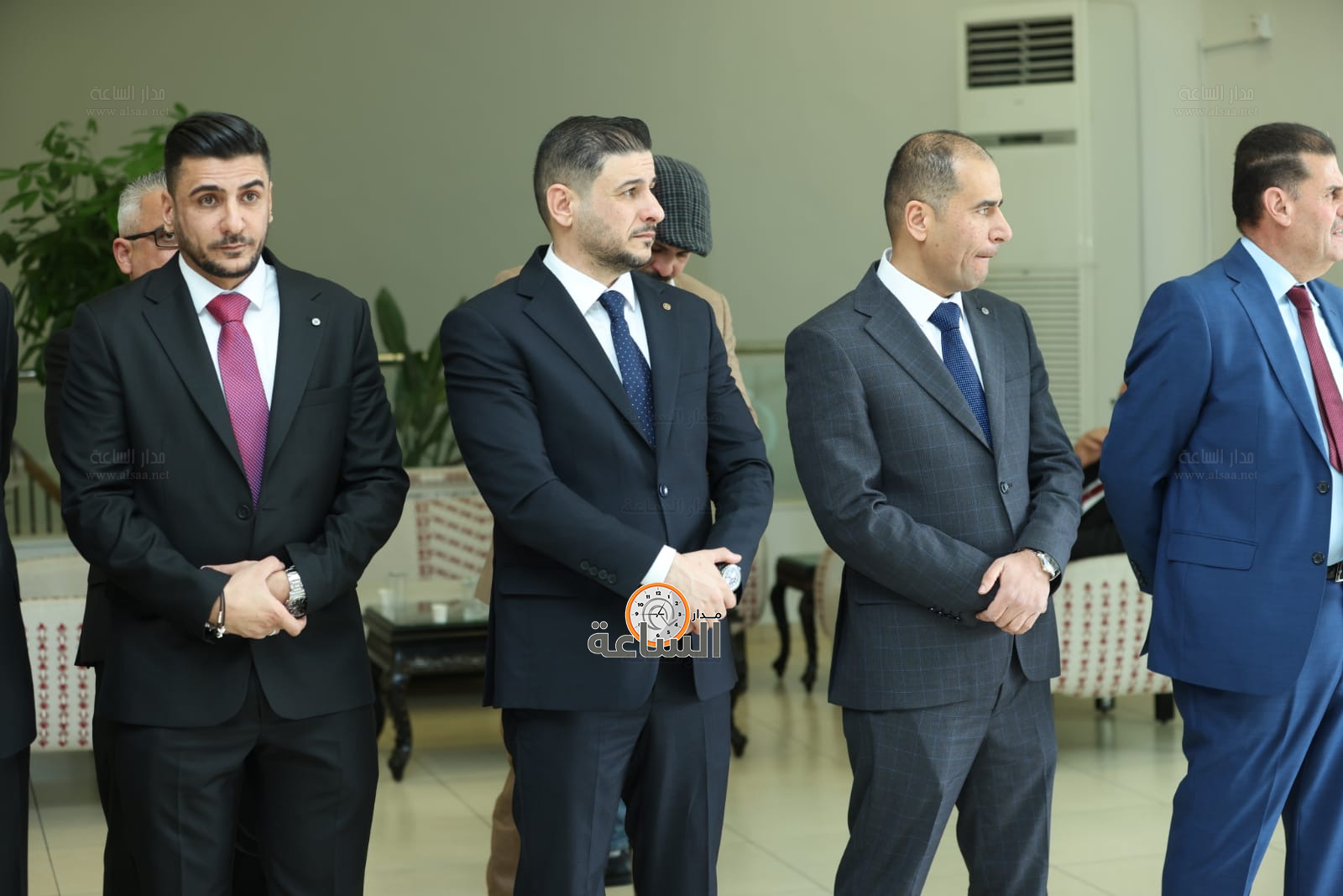 Madar Al-Saa Images 0.4110384746943948