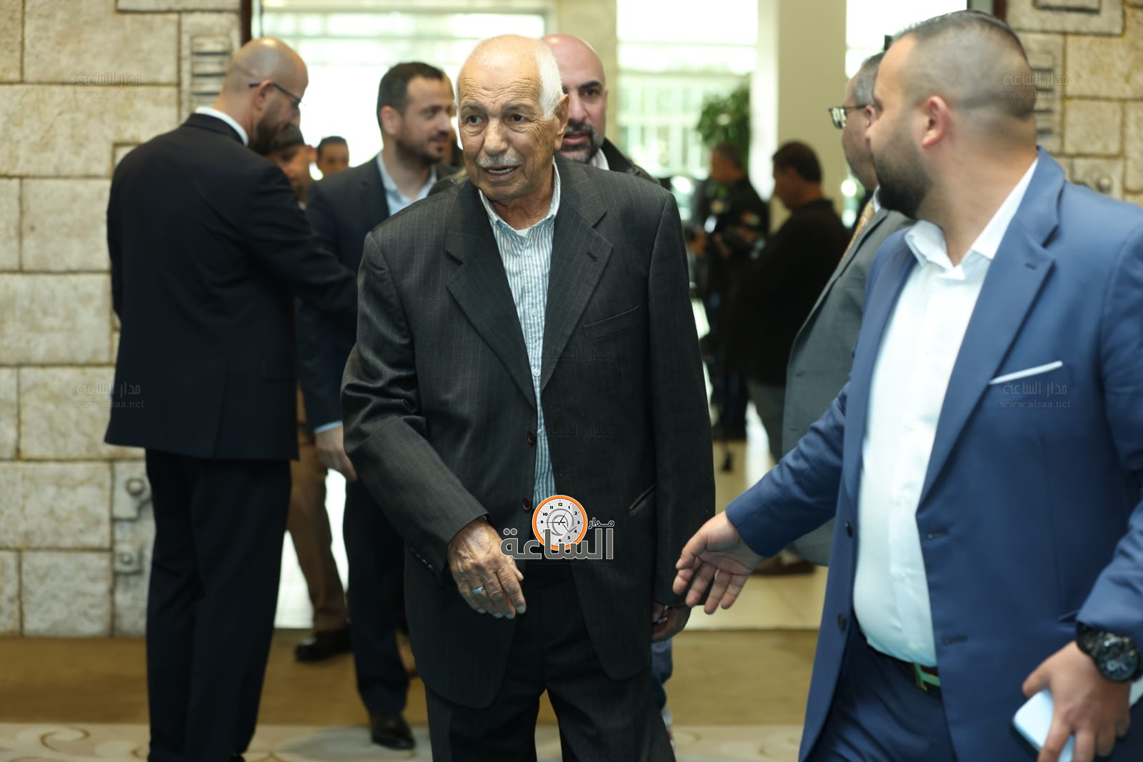 Madar Al-Saa Images 0.4252127776096526