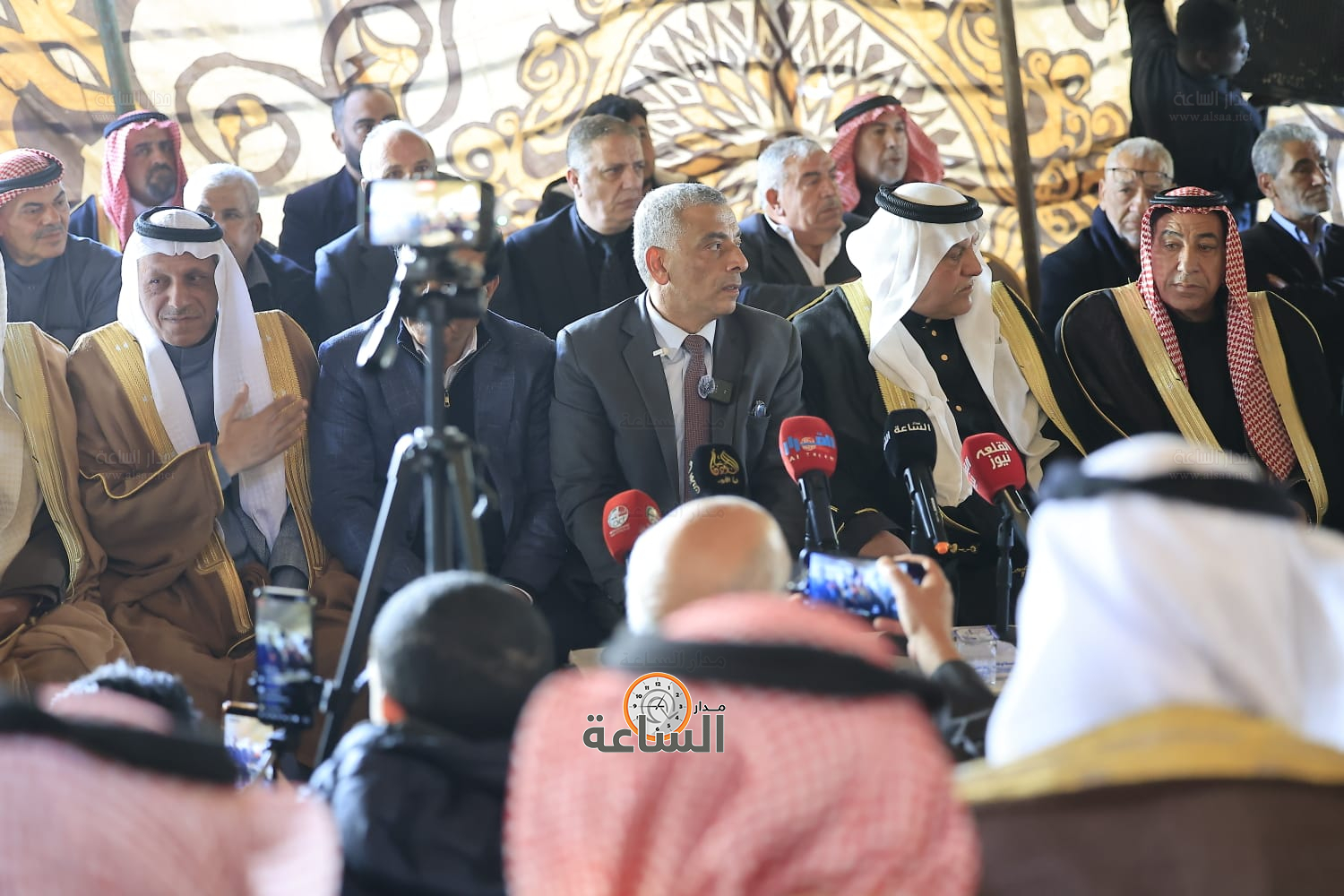 Madar Al-Saa Images 0.09032688152655322