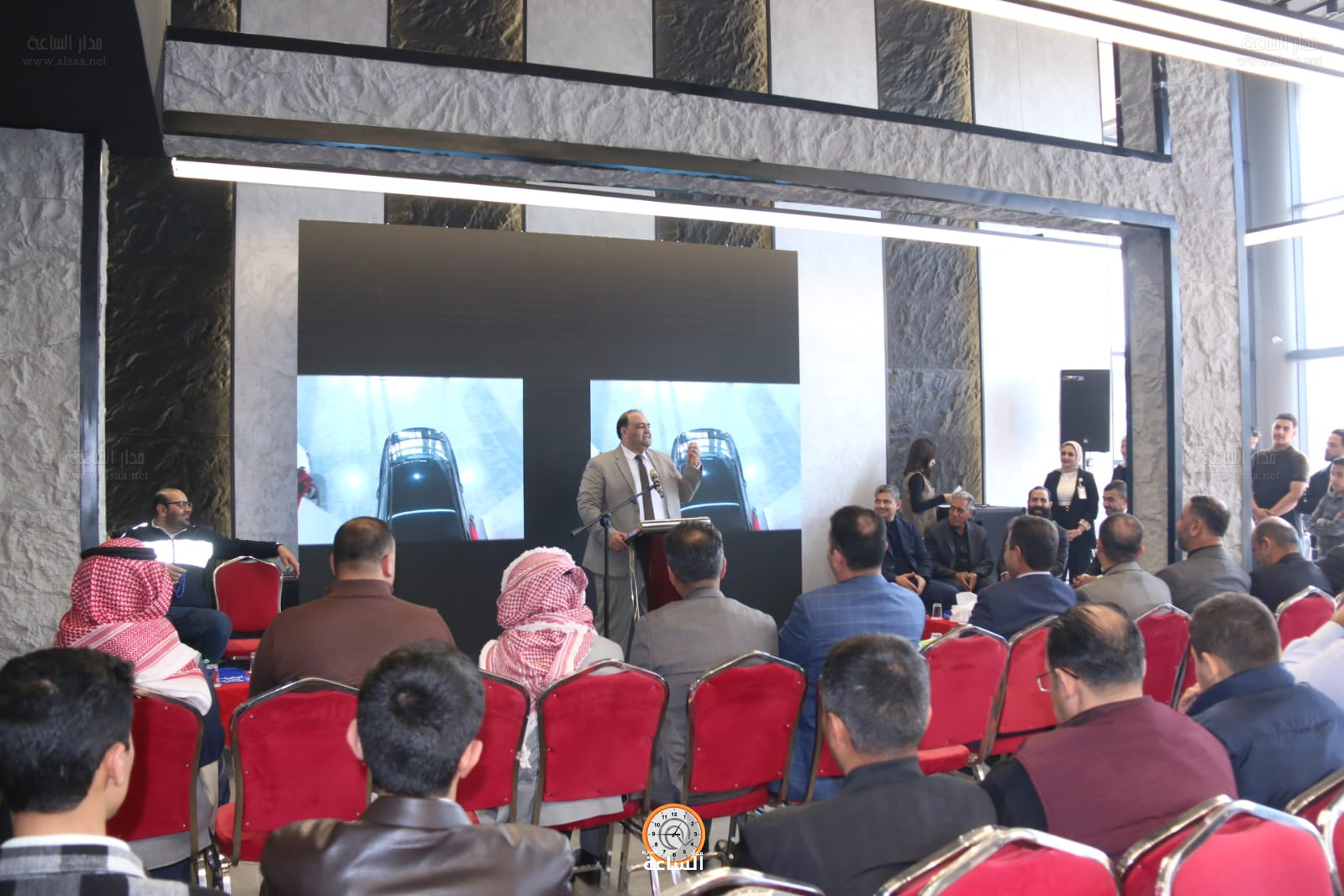 Madar Al-Saa Images 0.17003560251773842