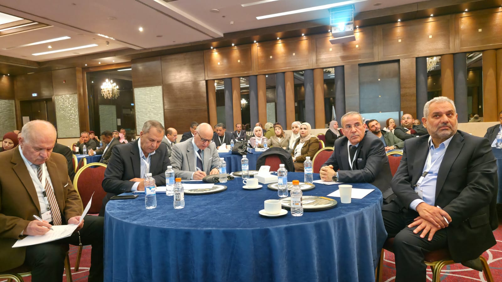 Madar Al-Saa Images 0.42740256747651517