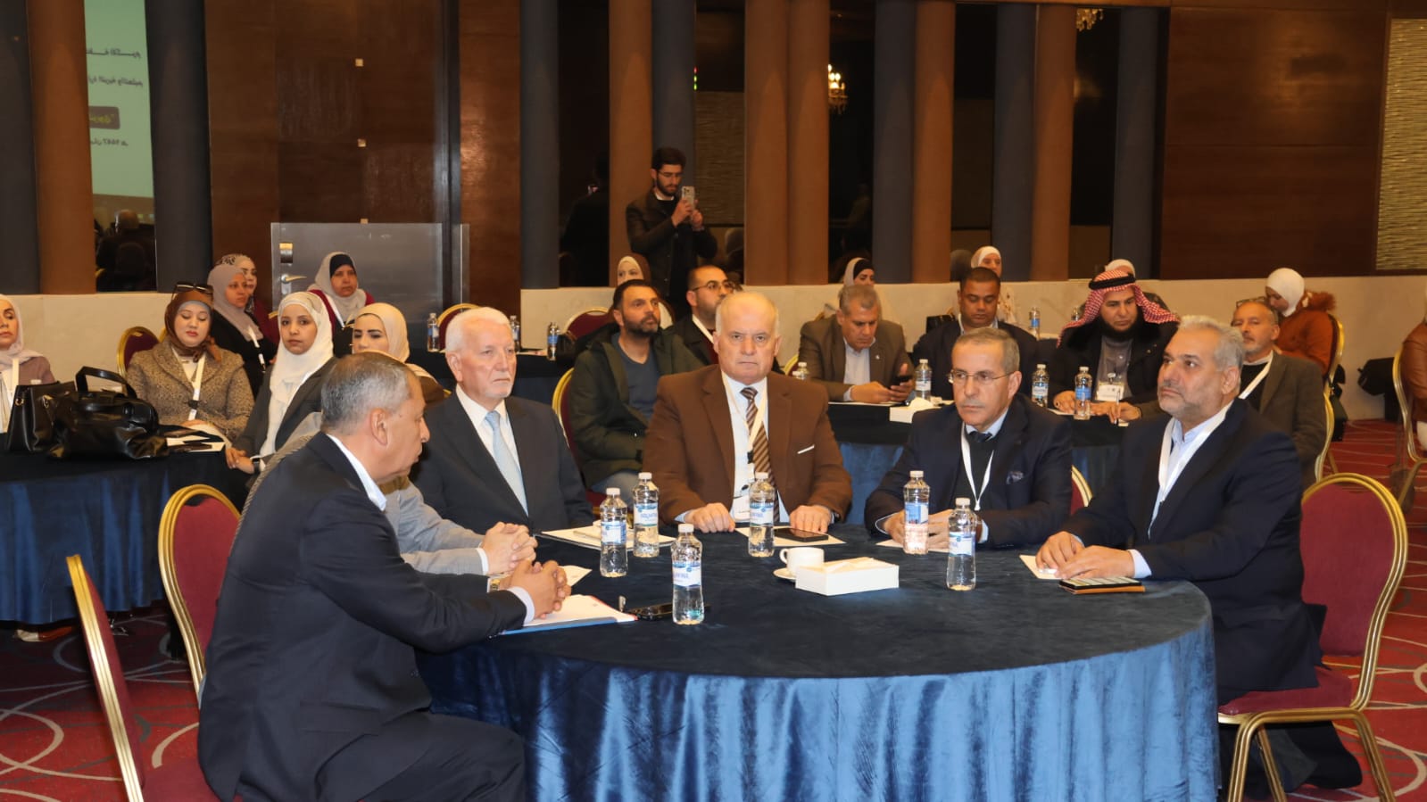 Madar Al-Saa Images 0.8914443976835371