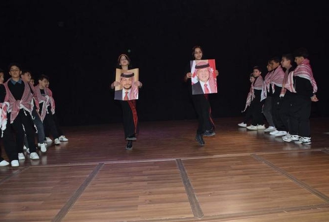 Madar Al-Saa Images 0.7323199769164775