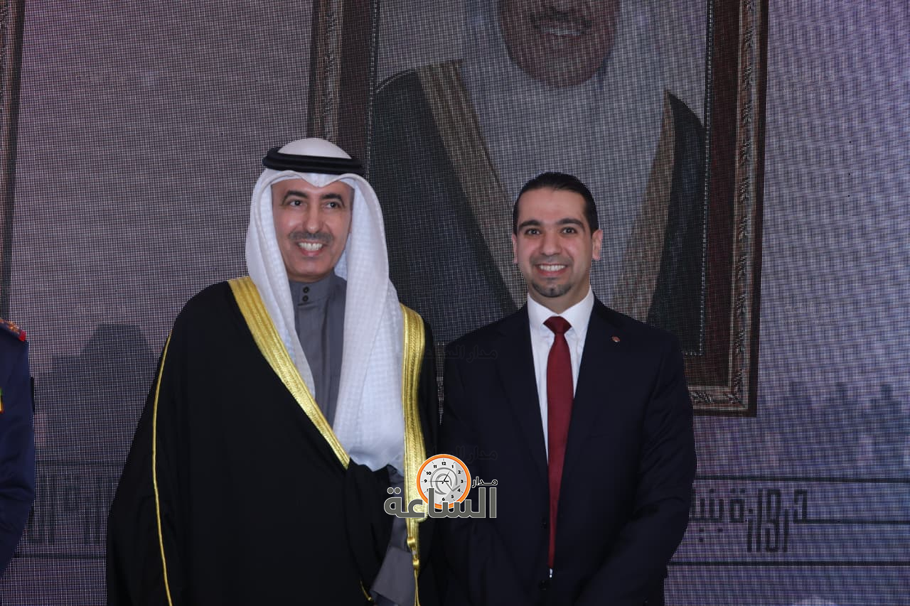 Madar Al-Saa Images 0.24192713294196