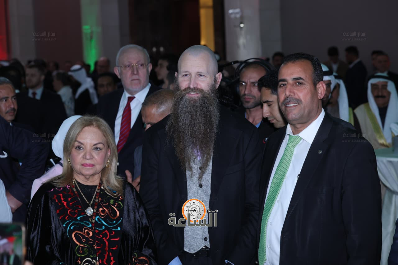 Madar Al-Saa Images 0.19519680715870935