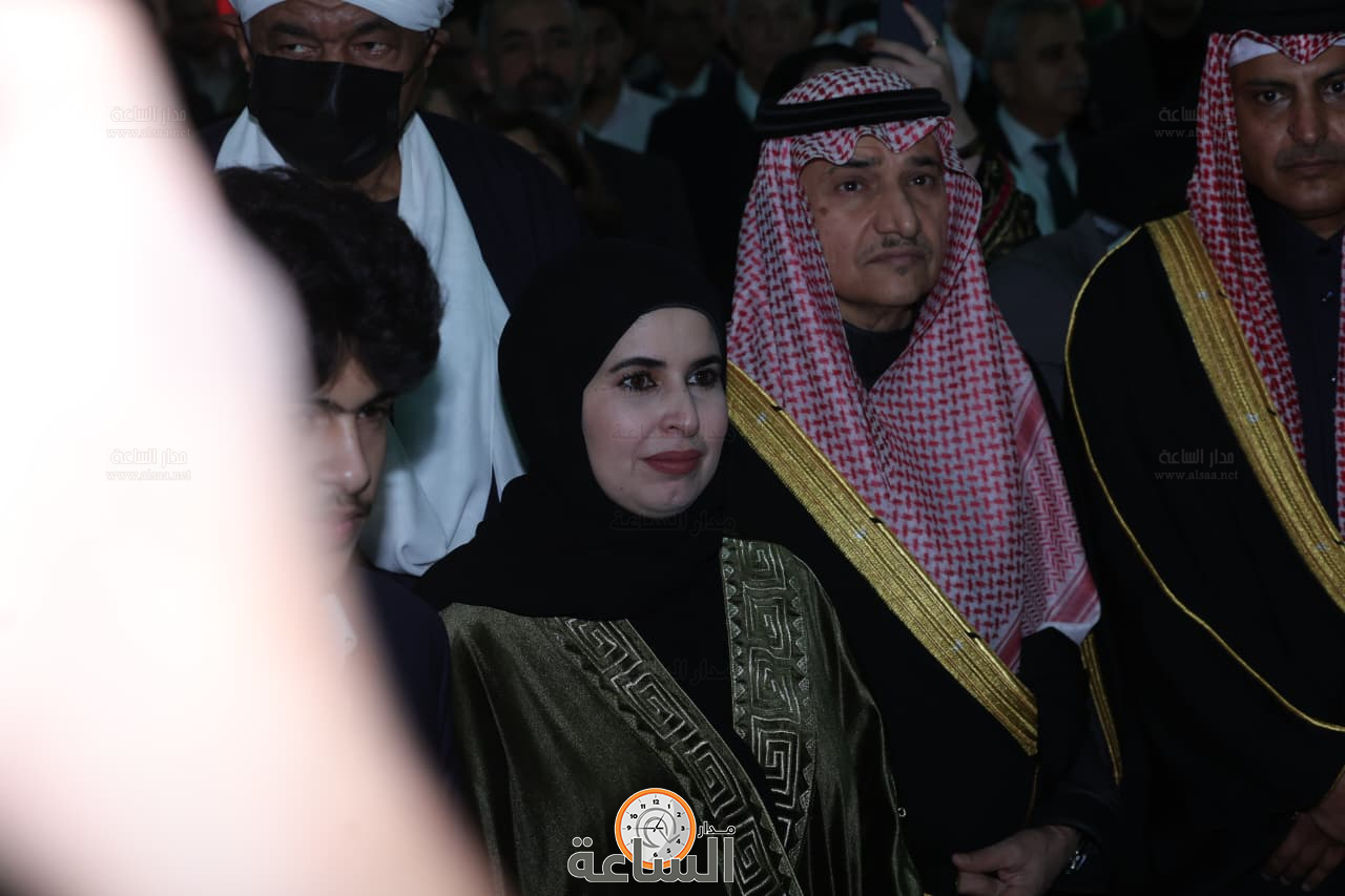 Madar Al-Saa Images 0.46248927077204327