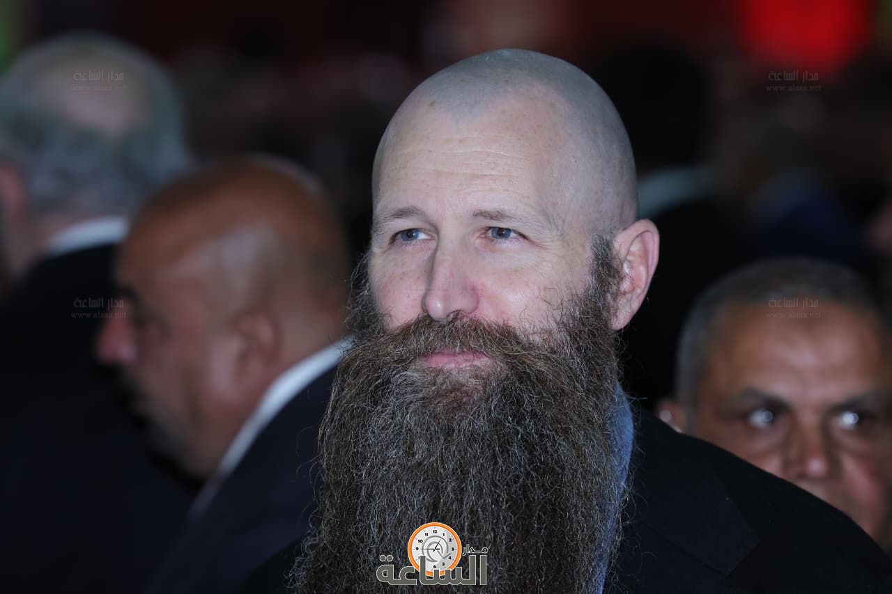 Madar Al-Saa Images 0.43852432821855725