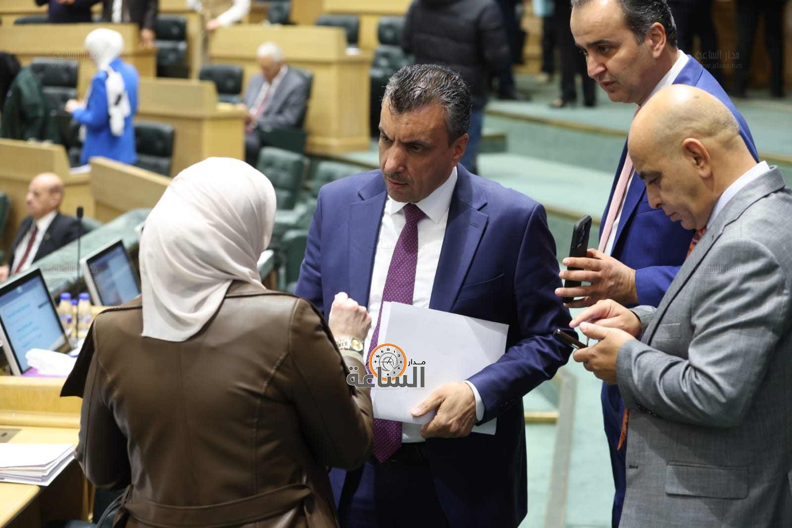 Madar Al-Saa Images 0.9386415086361132