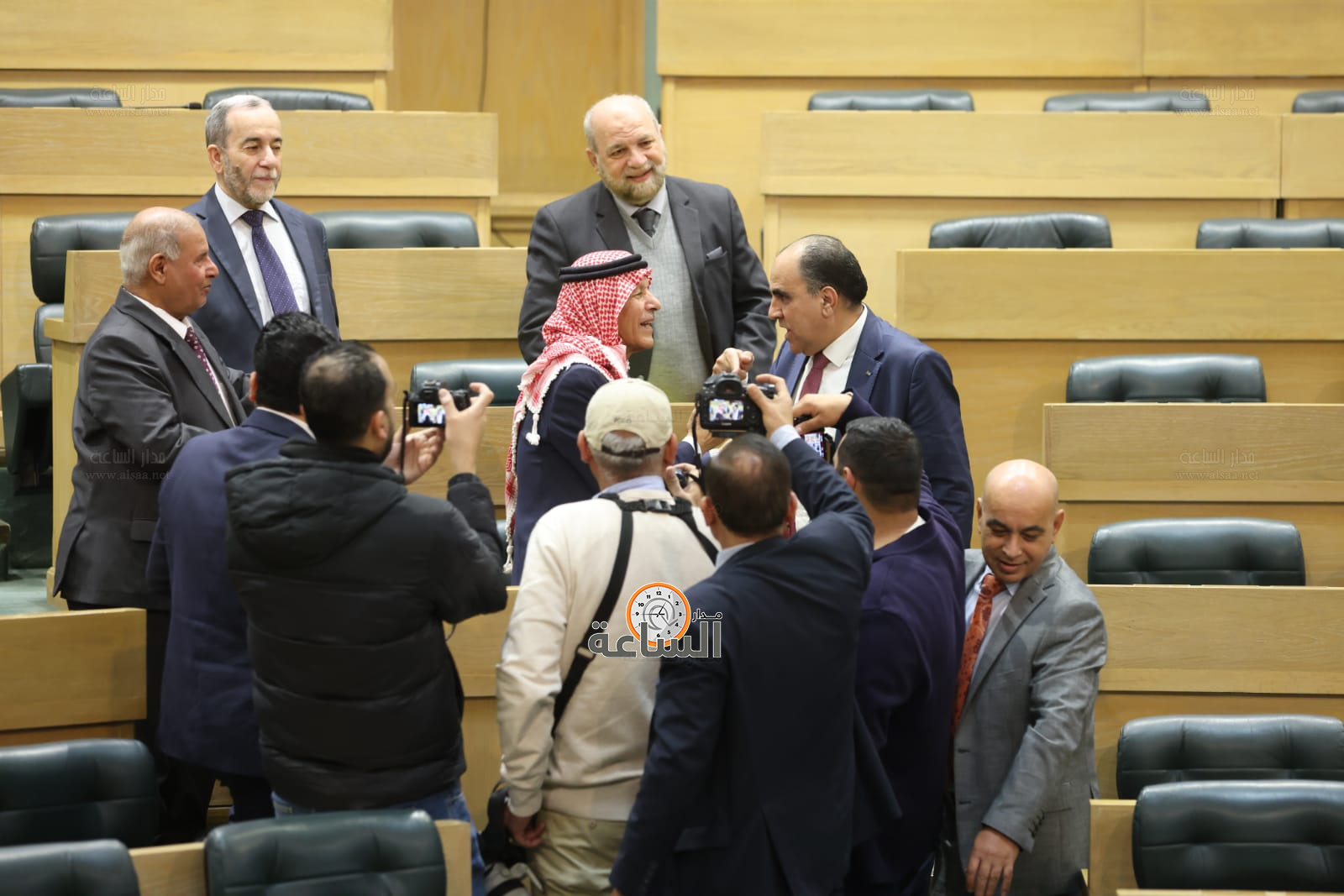 Madar Al-Saa Images 0.7702732615881713