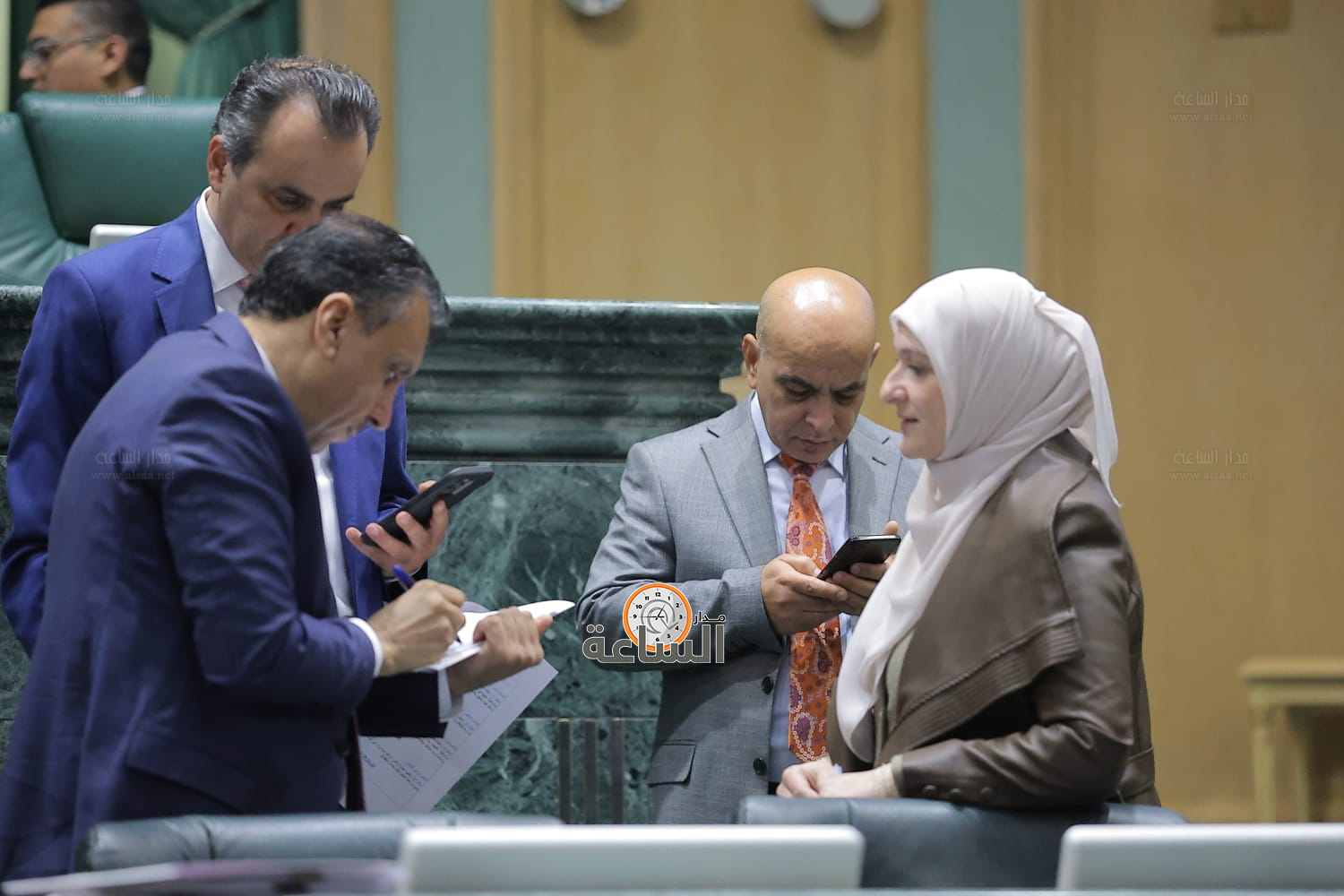 Madar Al-Saa Images 0.5511766466193097