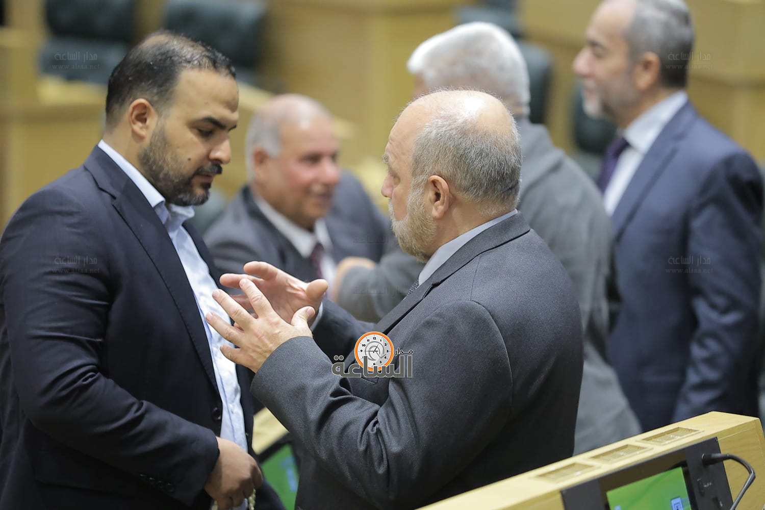 Madar Al-Saa Images 0.2251322489154114