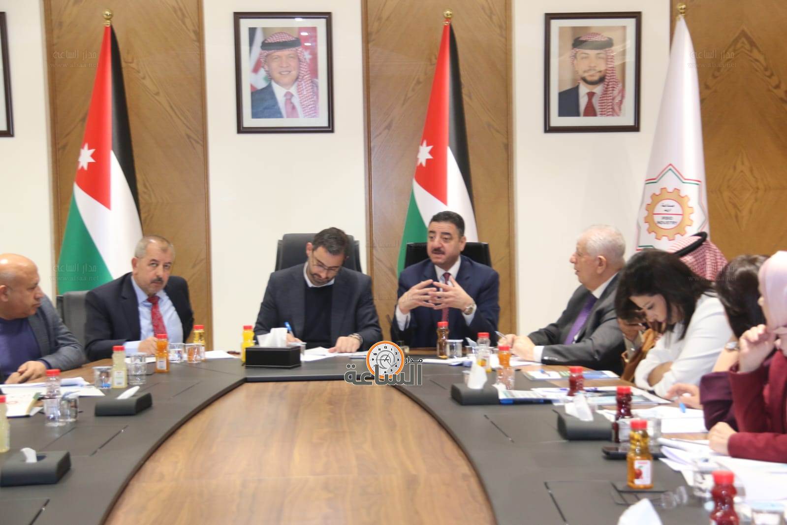 Madar Al-Saa Images 0.5192310510163907