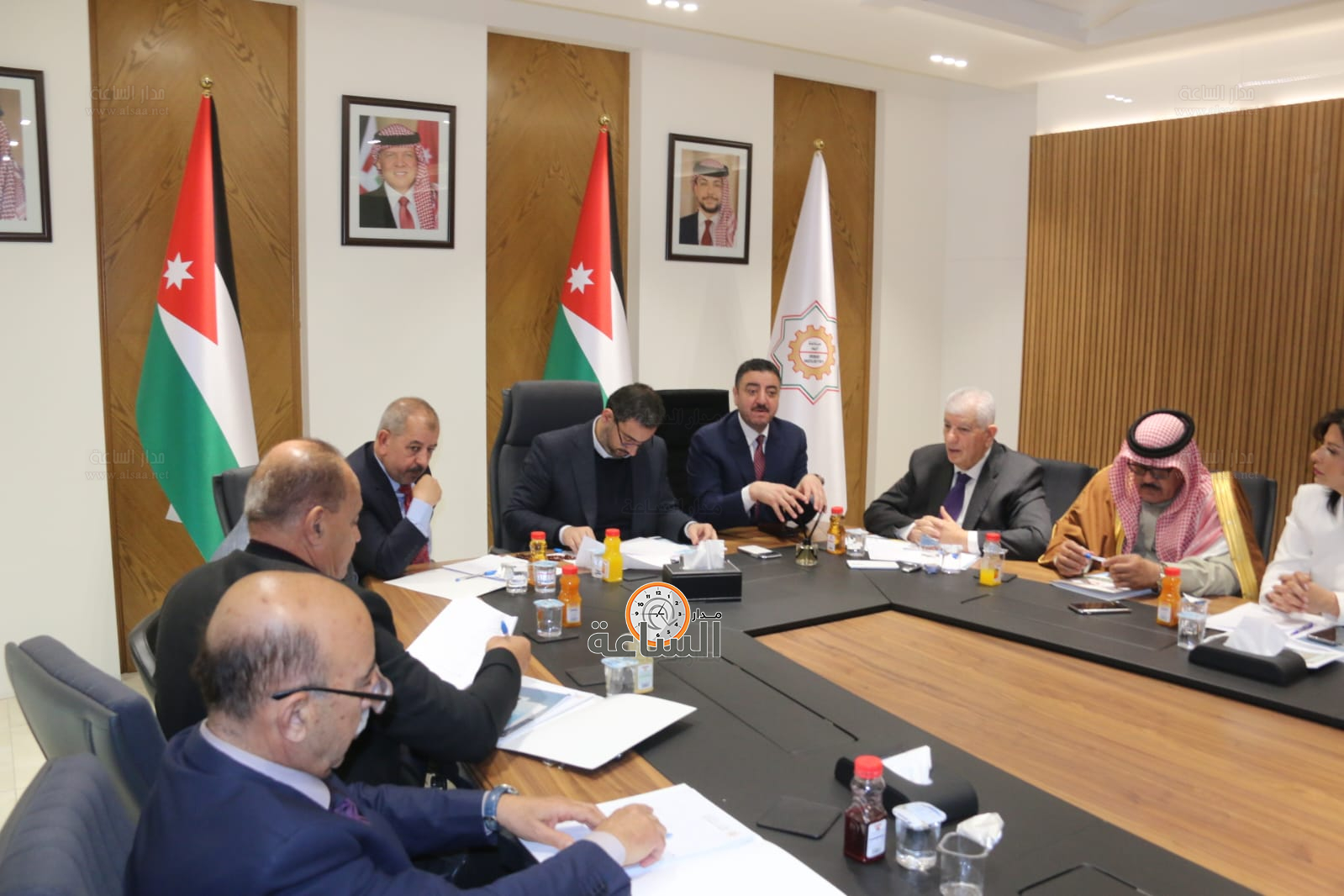 Madar Al-Saa Images 0.9495896353101413