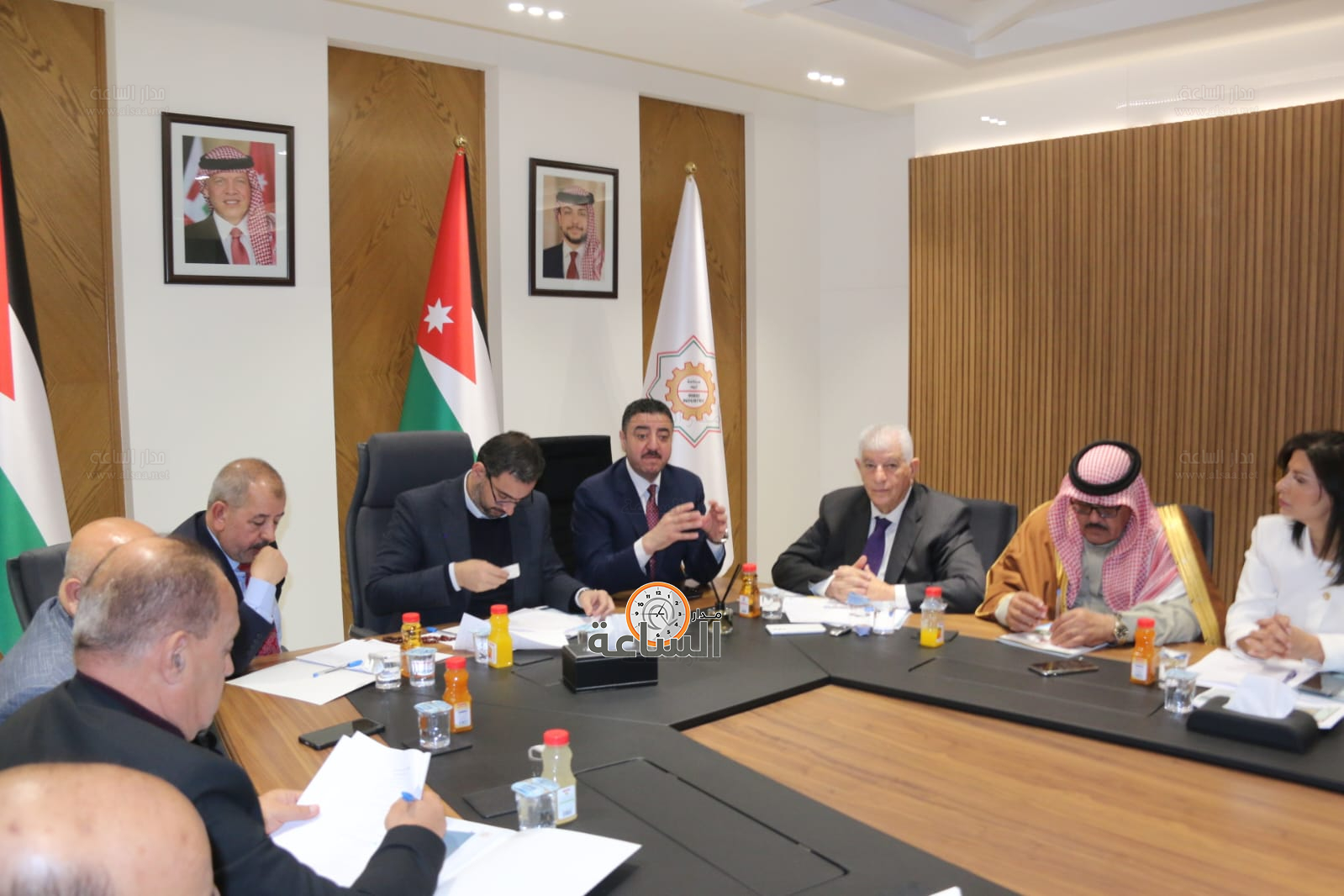 Madar Al-Saa Images 0.4135215689622084