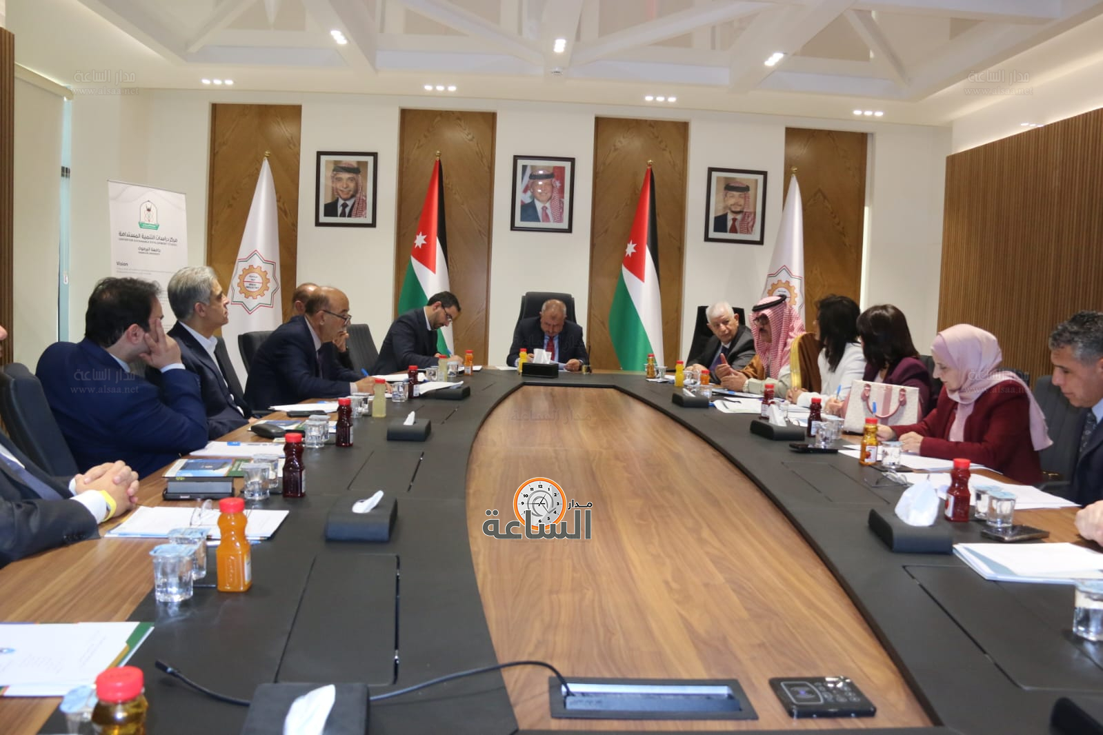 Madar Al-Saa Images 0.821960578886723