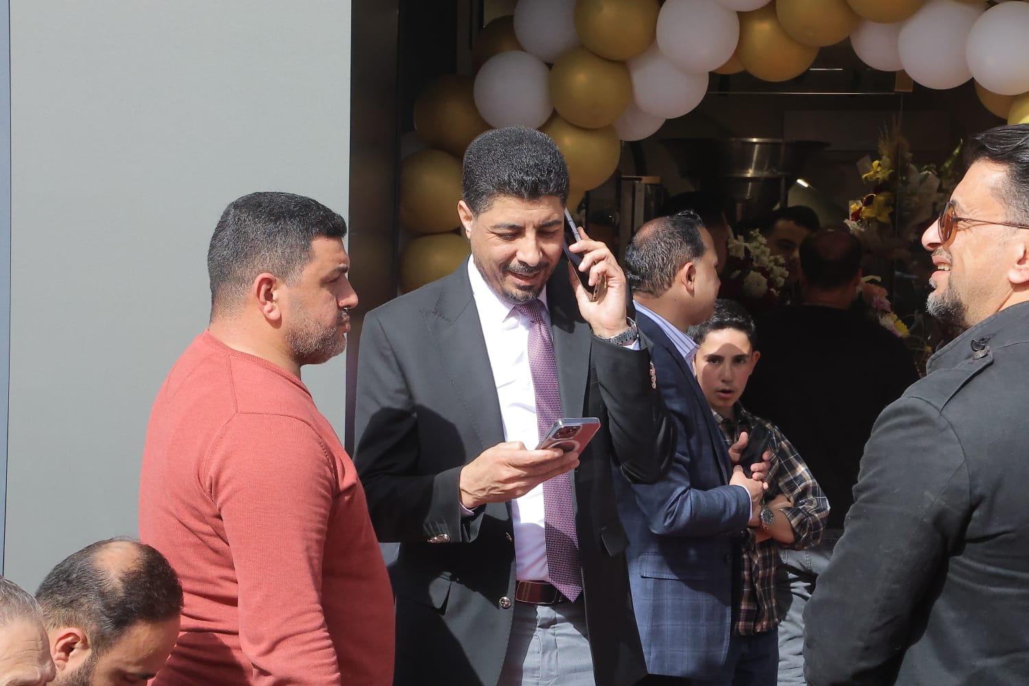 Madar Al-Saa Images 0.7813590385100989