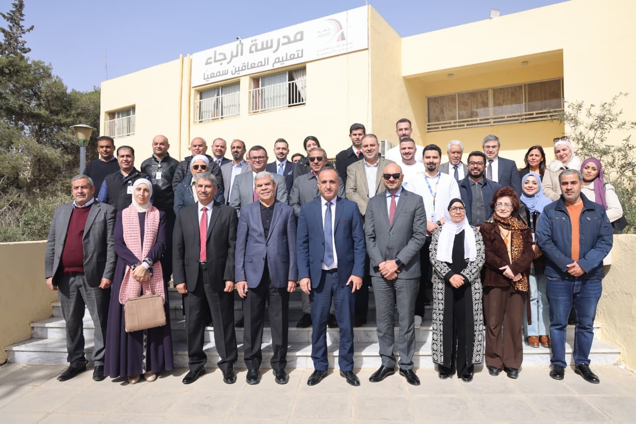 Madar Al-Saa Images 0.9797304208953652