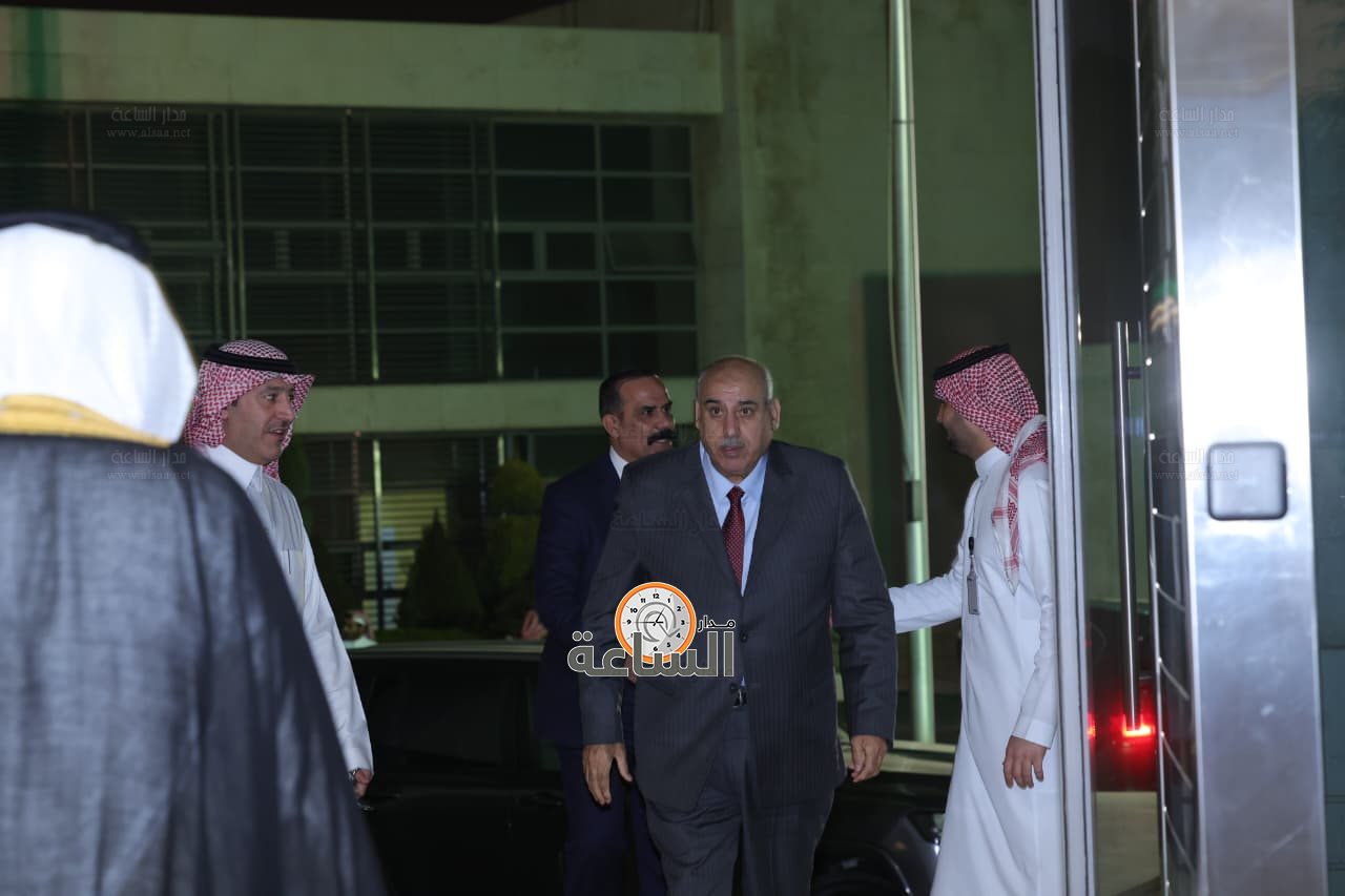 Madar Al-Saa Images 0.5427466356246745