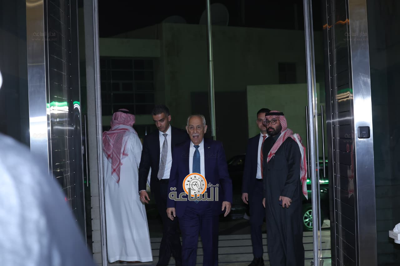 Madar Al-Saa Images 0.15464641687145975